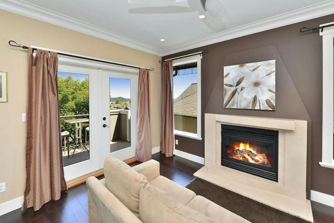 Holiday home Nature'S Gate Executive Estate Victoria Canada